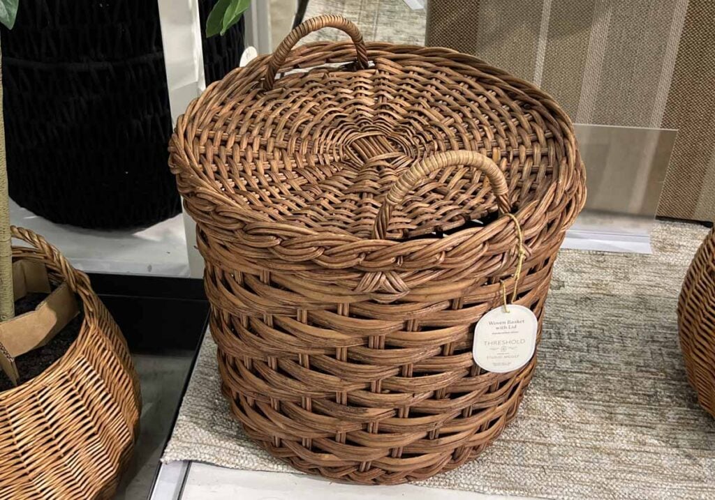 basket with lid